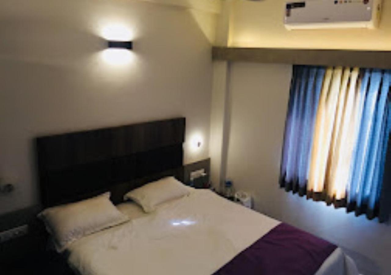 Lotus Lodge Kalmath Kankavali Esterno foto