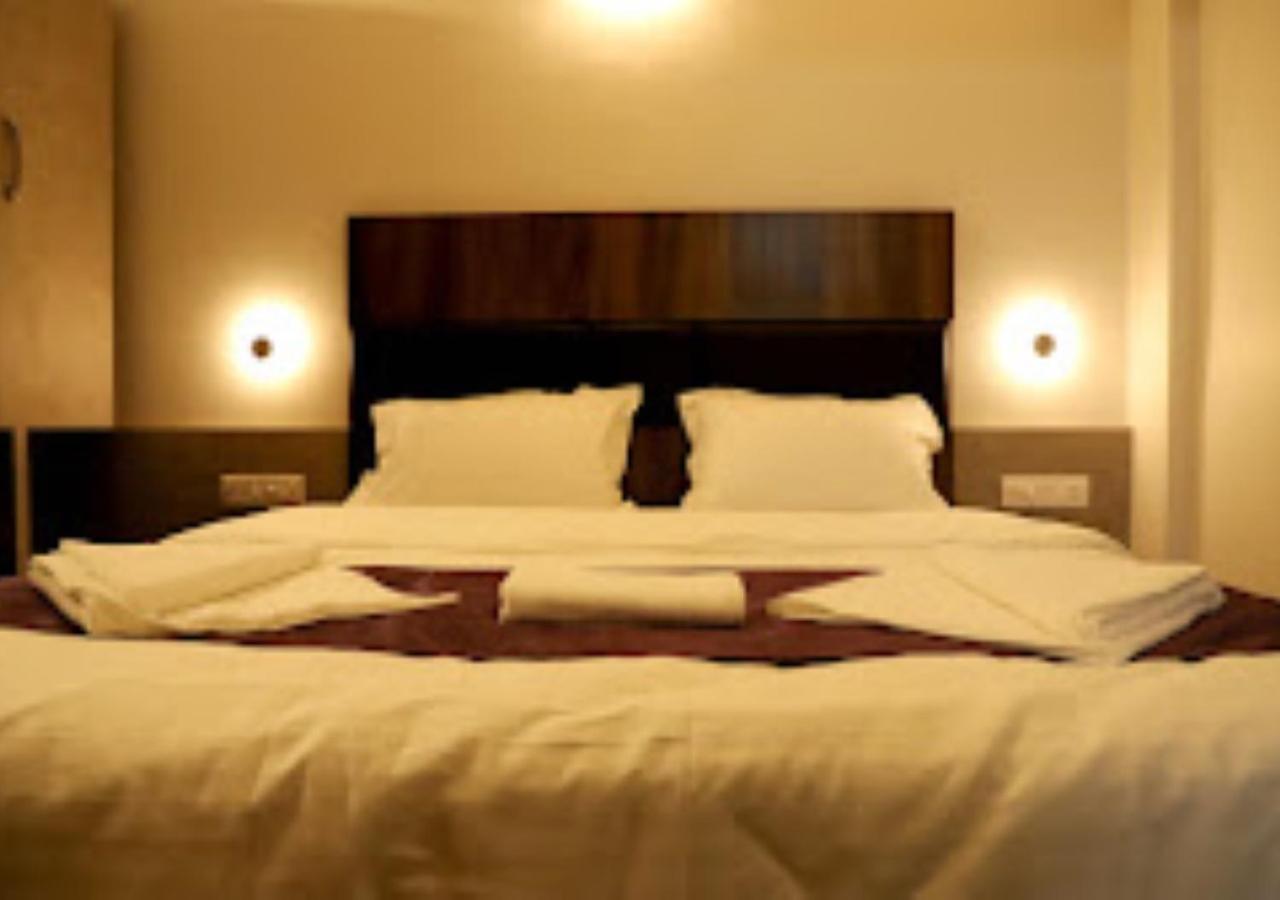 Lotus Lodge Kalmath Kankavali Esterno foto