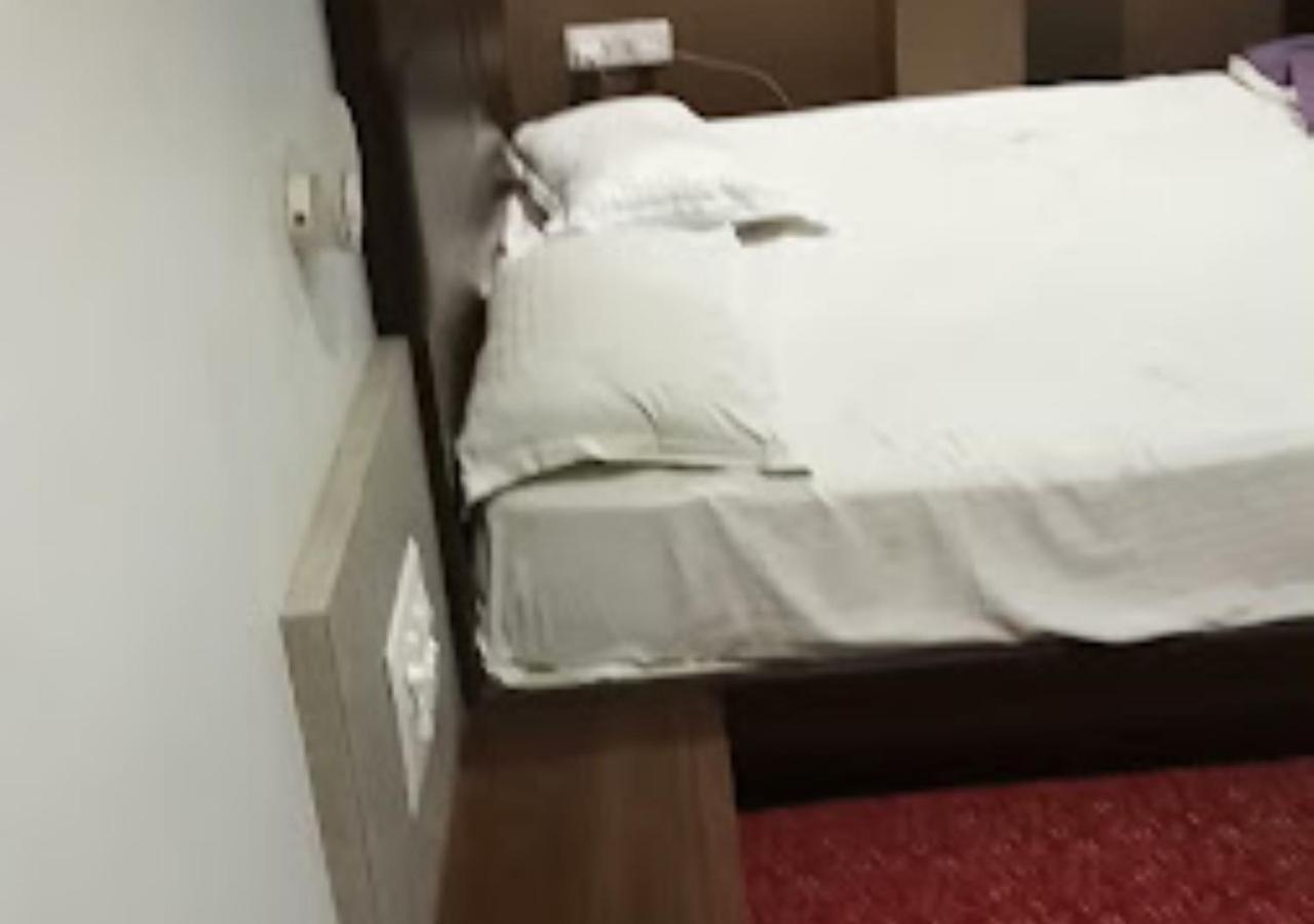 Lotus Lodge Kalmath Kankavali Esterno foto